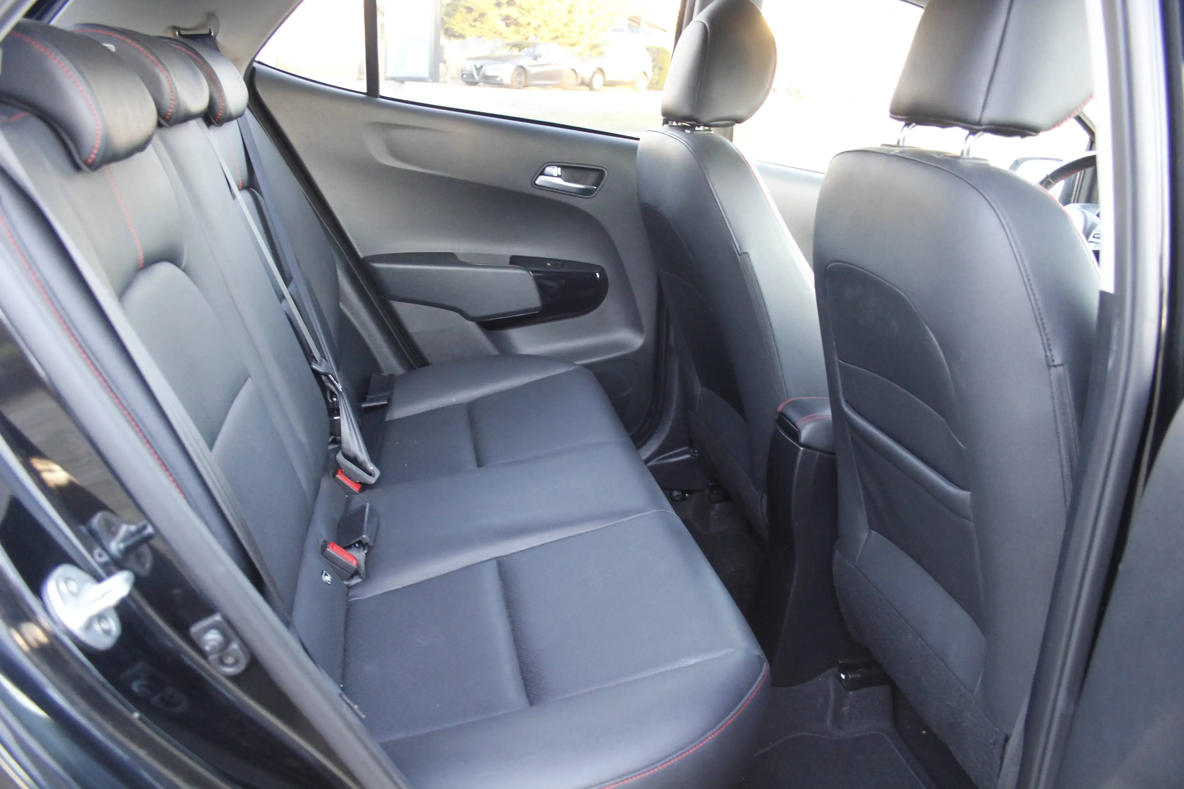 Kia Picanto GT-Line Leder Klimaautomatik Navi Kamera Sitzheizung Beheizbares Lenkrad — photo 12