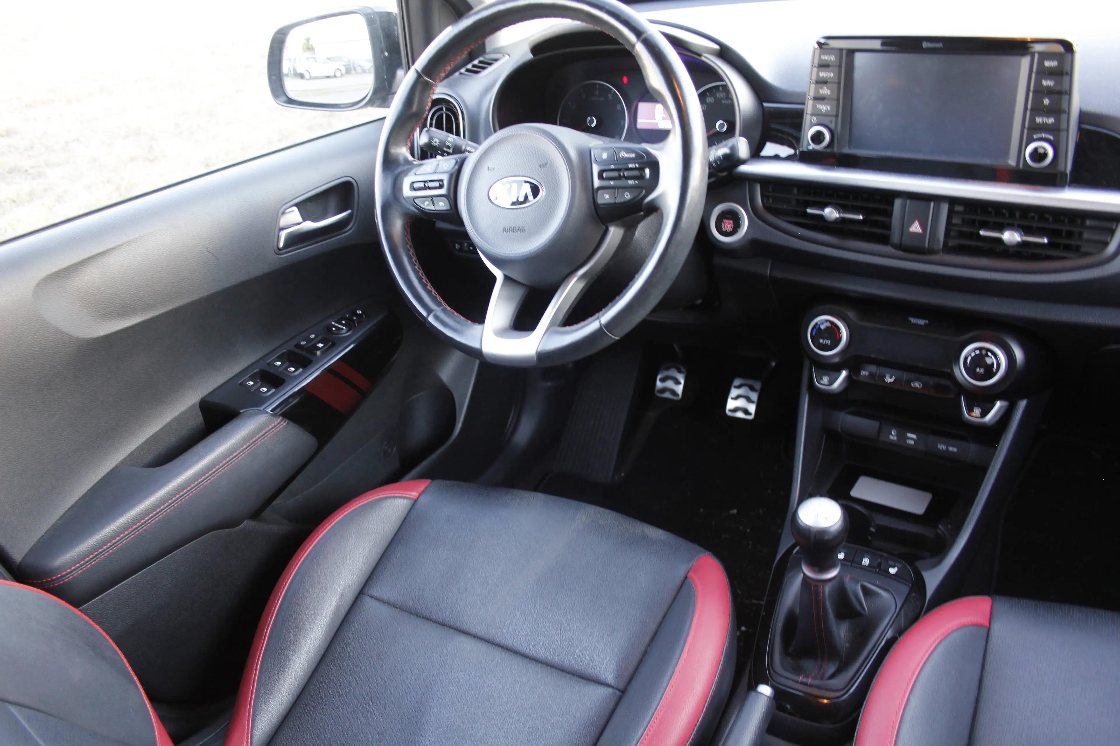 Kia Picanto GT-Line Leder Klimaautomatik Navi Kamera Sitzheizung Beheizbares Lenkrad — photo 11
