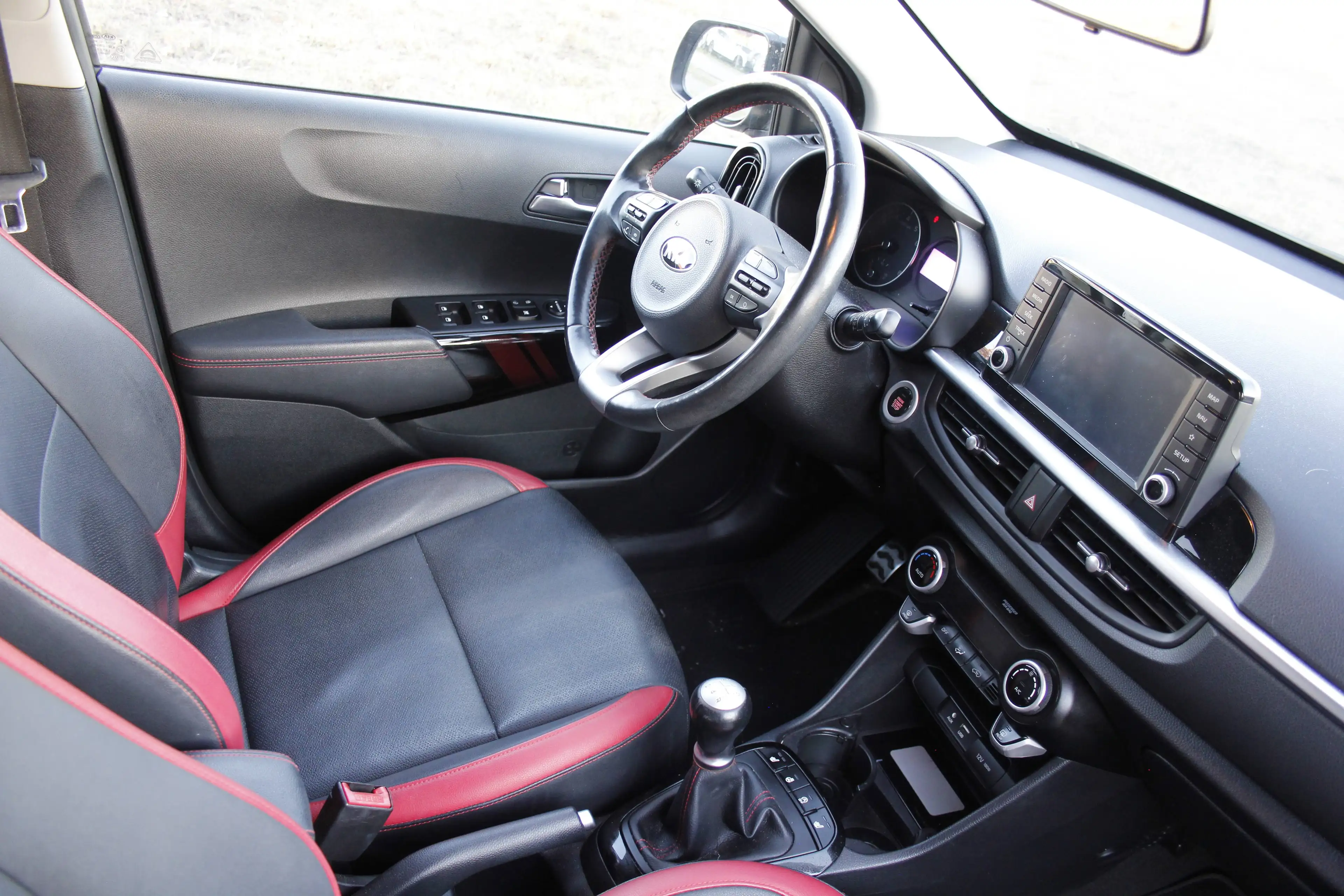 Kia Picanto GT-Line Leder Klimaautomatik Navi Kamera Sitzheizung Beheizbares Lenkrad — photo 10