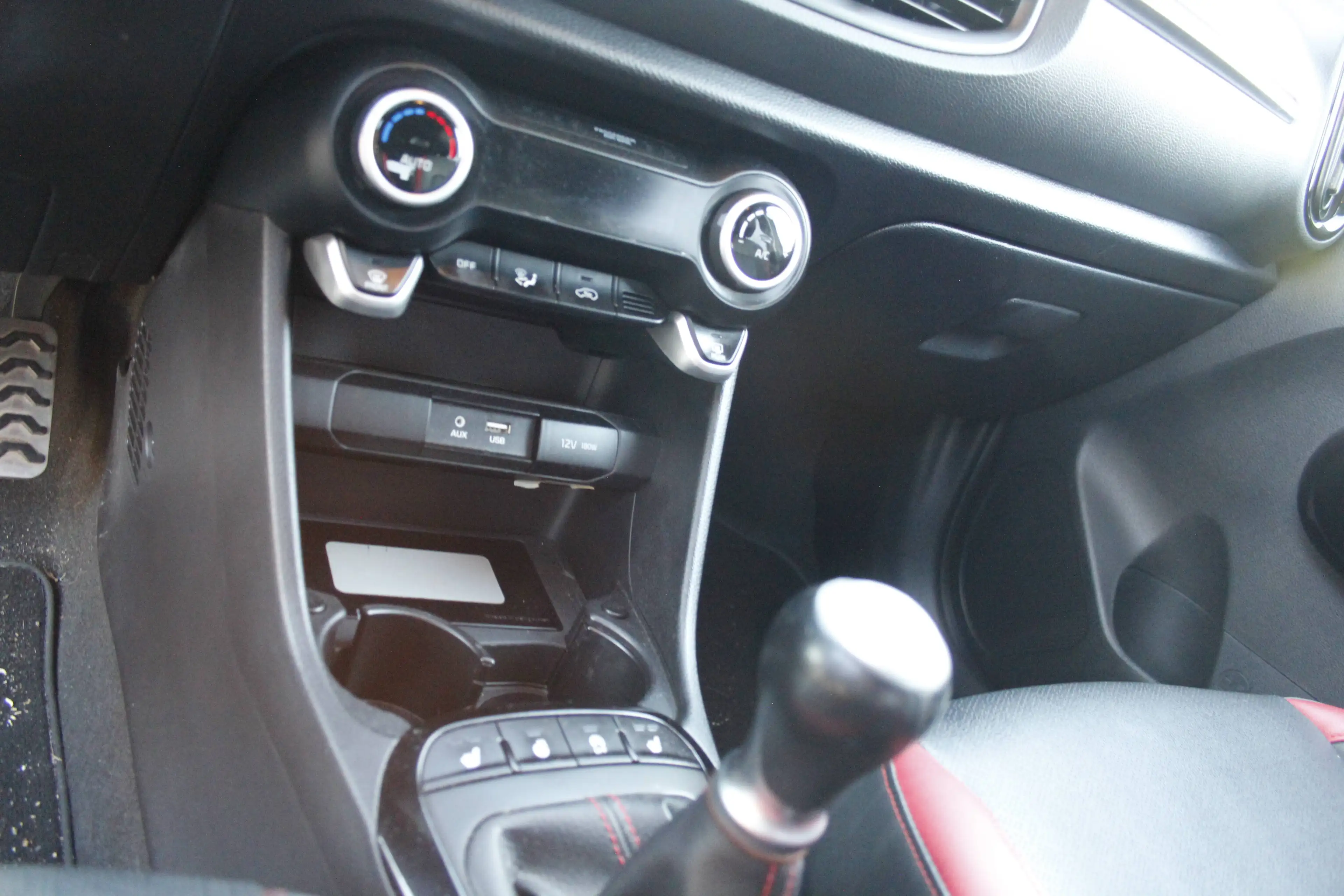 Kia Picanto GT-Line Leder Klimaautomatik Navi Kamera Sitzheizung Beheizbares Lenkrad — photo 13