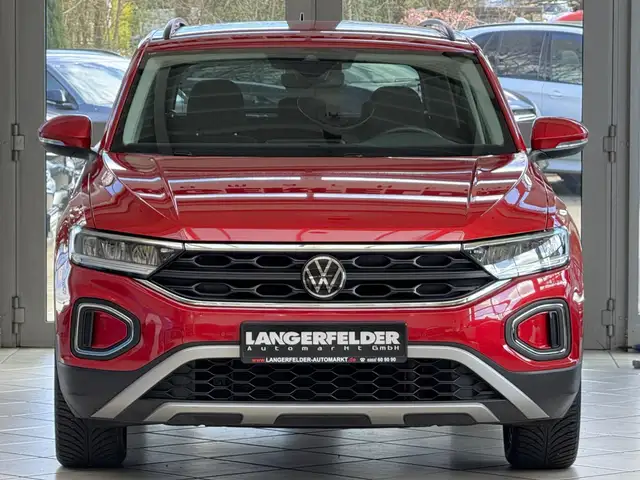 Volkswagen T-Roc view 8