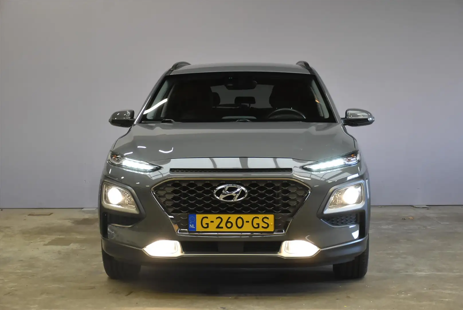 Hyundai KONA 1.0 T-GDI 120pk 2WD Fashion Grijs - 2