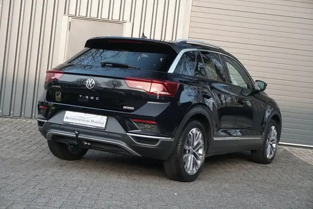 Volkswagen T-Roc view 7