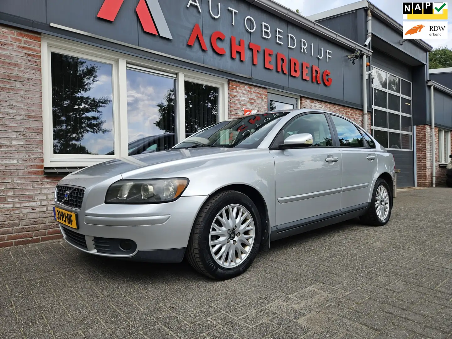 Volvo S40 1.8 Momentum Airco/Clima! Cruise Control! NAP! Inr Grau - 1