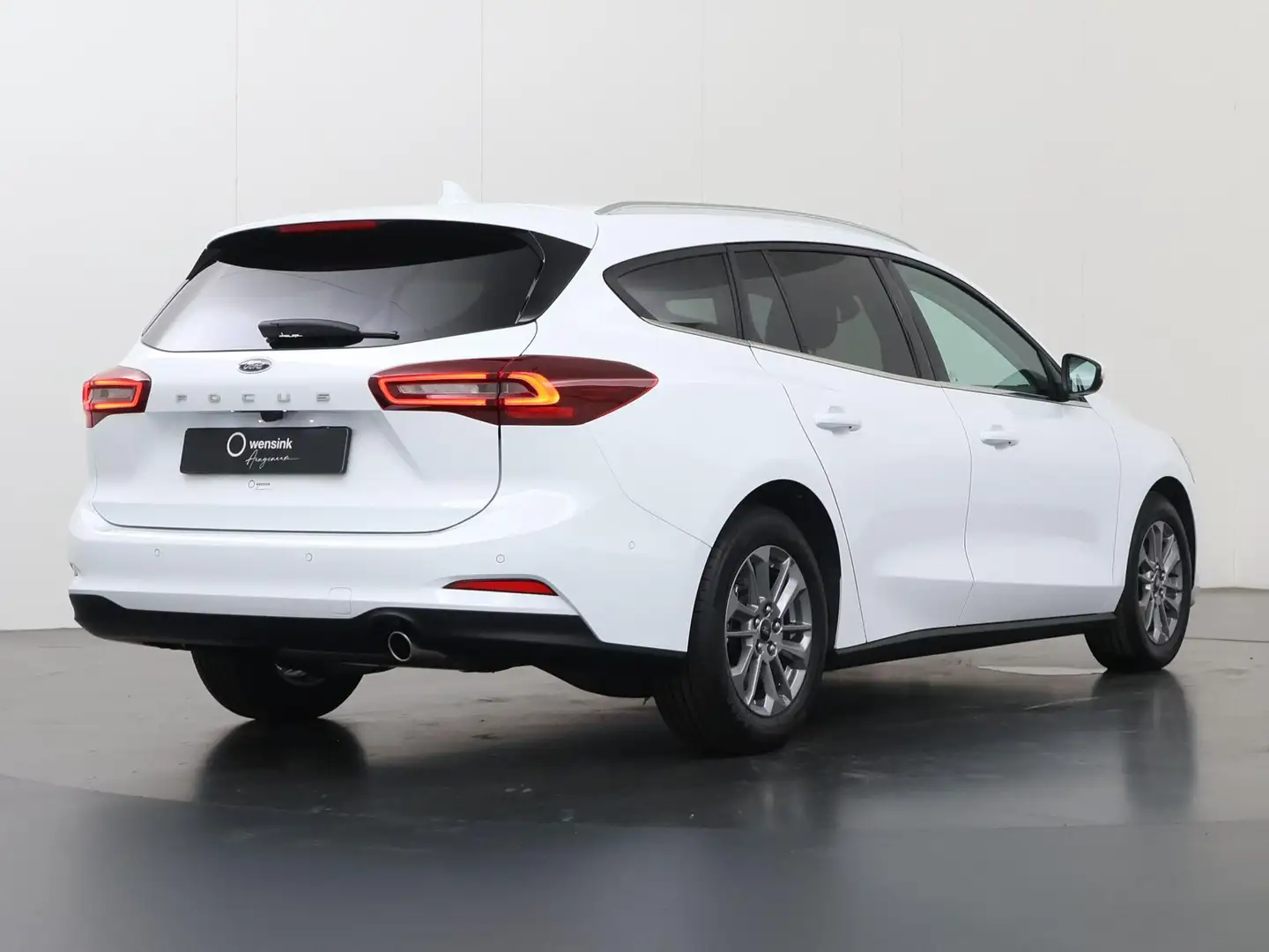 Ford Focus 1.0 EcoBoost Hybrid Titanium | Winterpack | Cruise Wit - 2