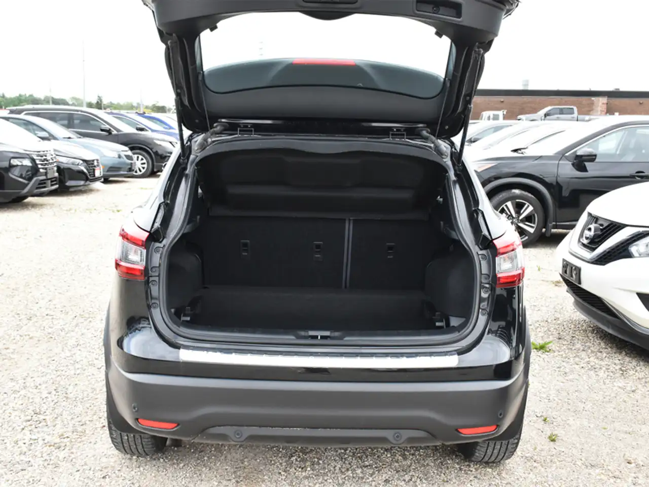 Nissan Qashqai снимка Nissan Qashqai