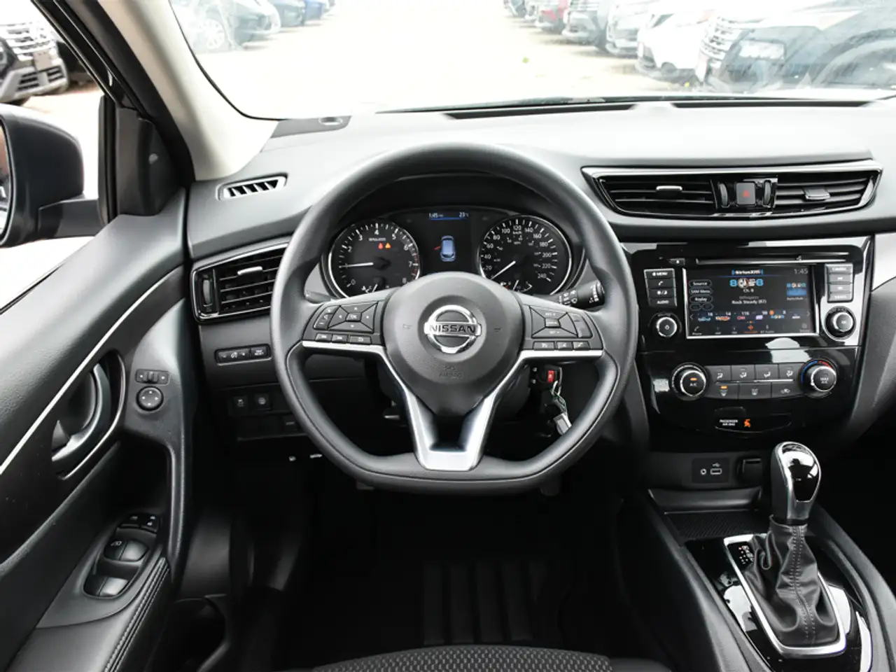 Nissan Qashqai снимка Nissan Qashqai