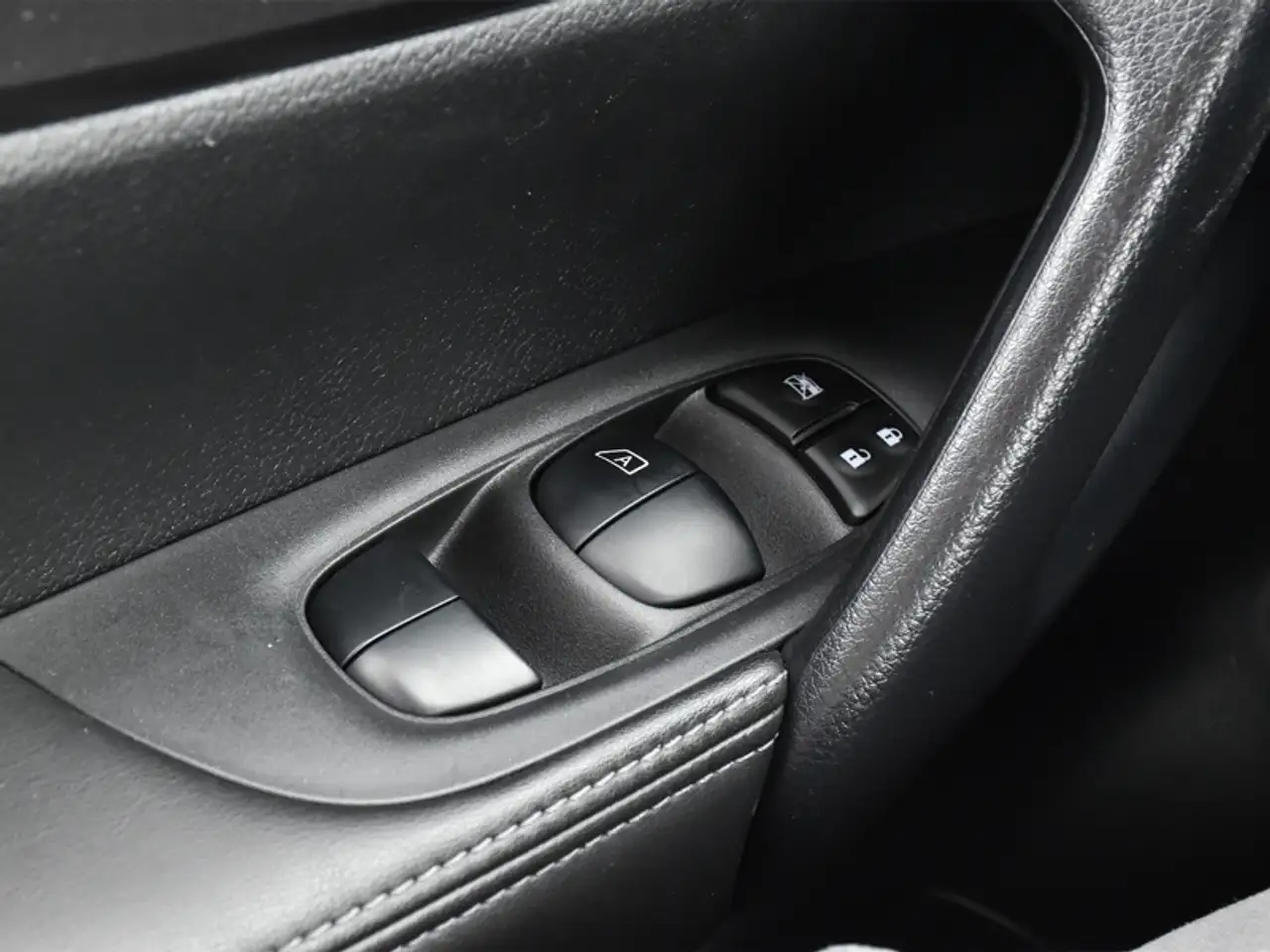 Nissan Qashqai снимка Nissan Qashqai