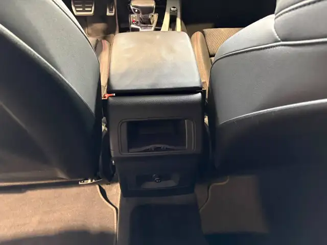 Audi Q5 view 13