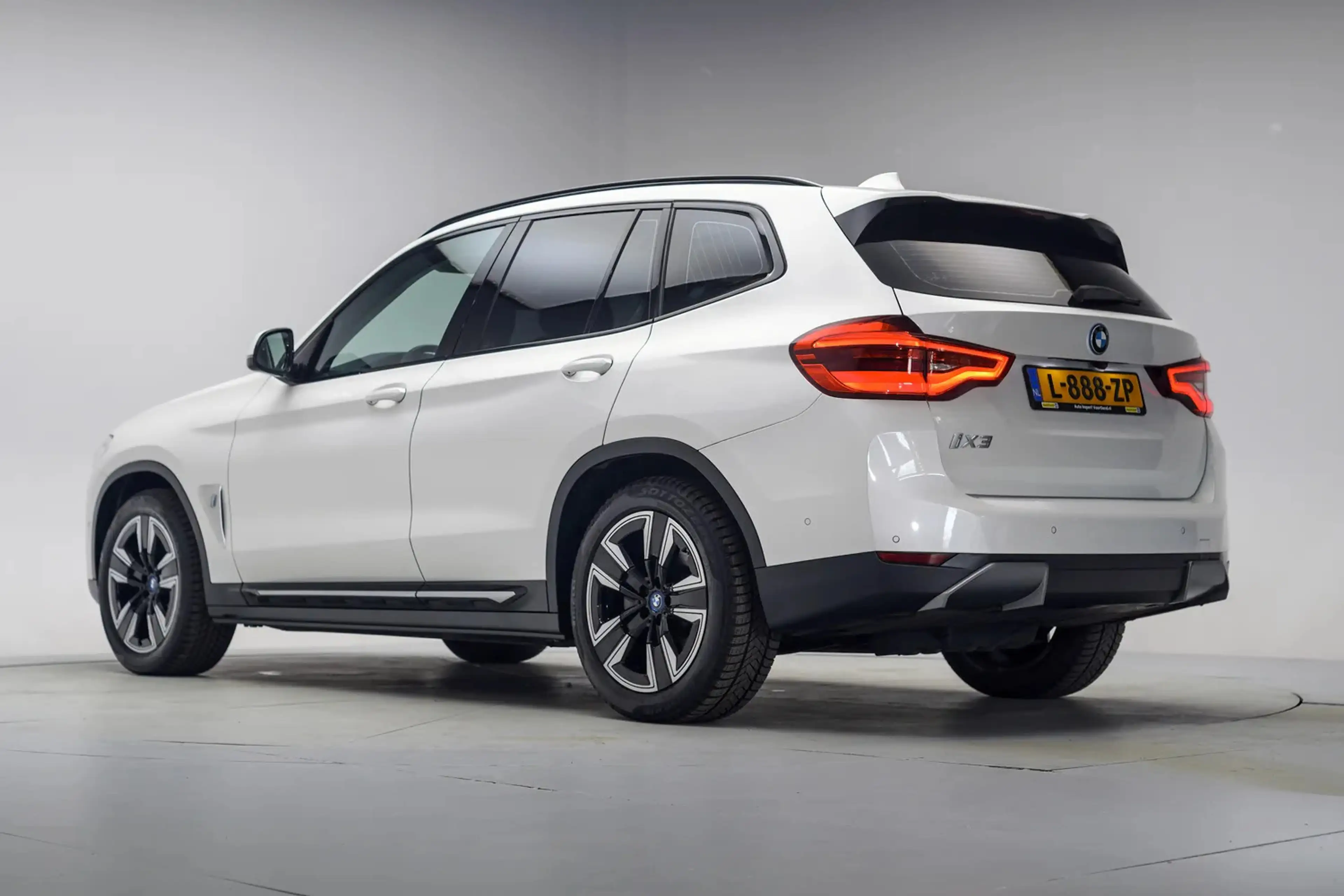 BMW iX3 Executive 80 kWh 3 fase [ Panorama Navi Apple / An — photo 3