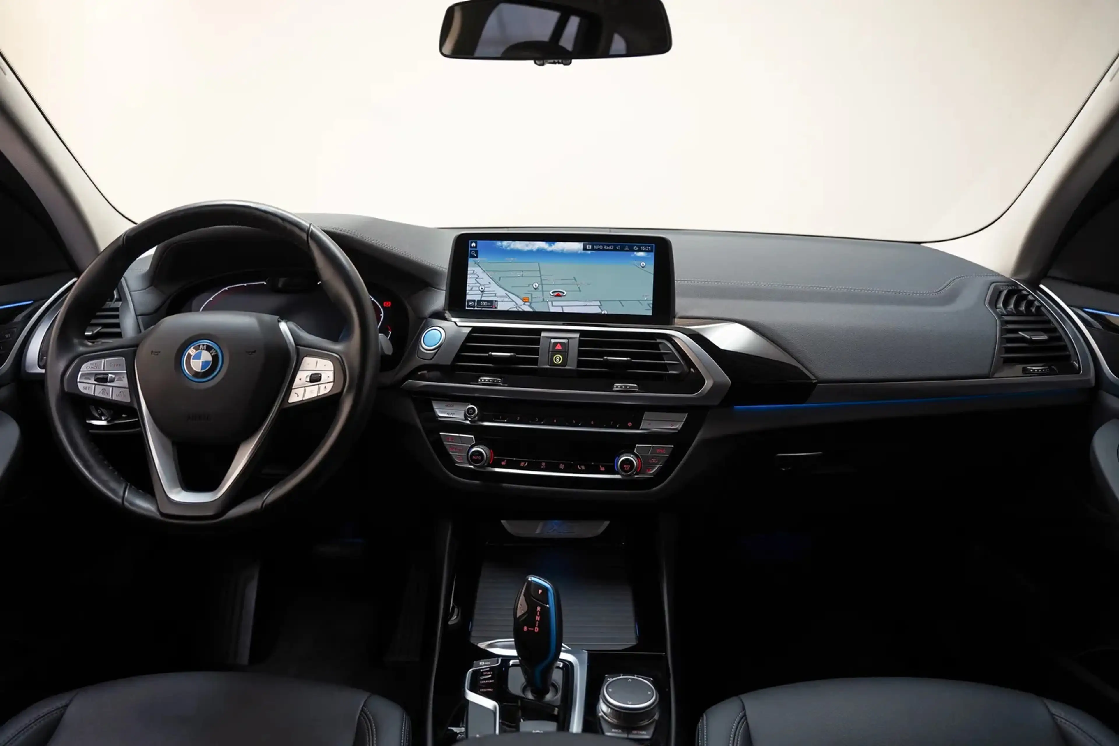 BMW iX3 Executive 80 kWh 3 fase [ Panorama Navi Apple / An — photo 4