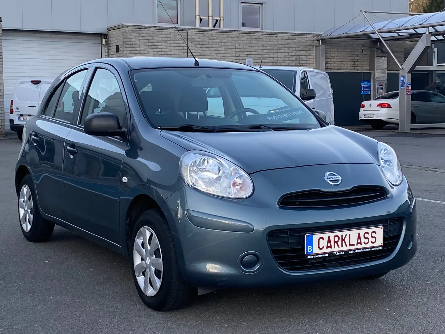Nissan Micra Micra 1.2i Visia Pack CVT. AUTOMAAT Gris - 2
