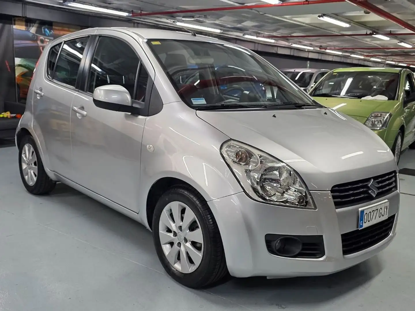Suzuki Splash 1.2 GLS Grau - 2