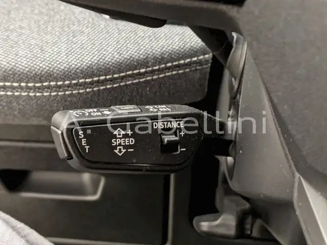 Audi A6 view 12