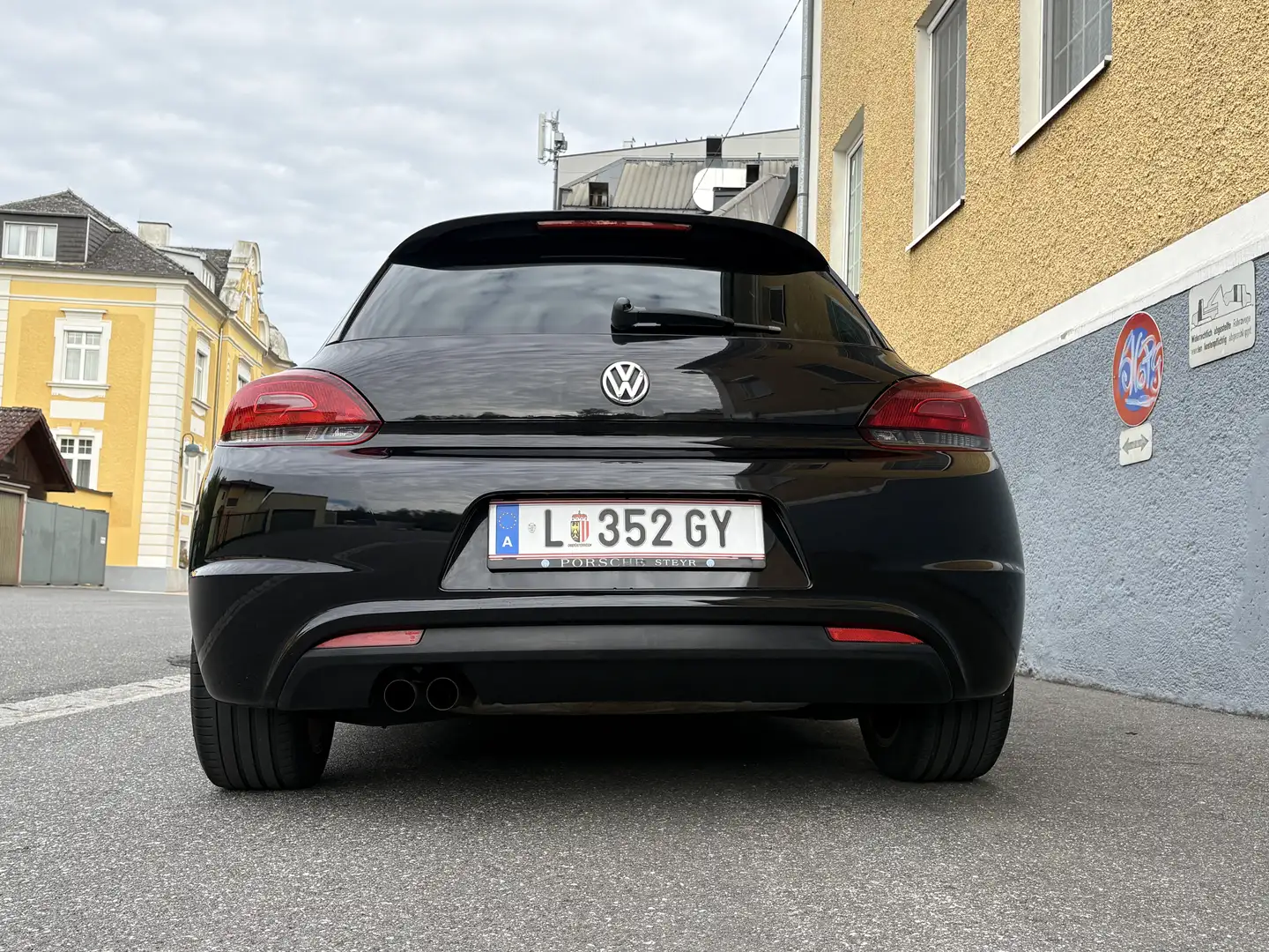 Volkswagen Scirocco 1,4 TSI R-Line Schwarz - 2