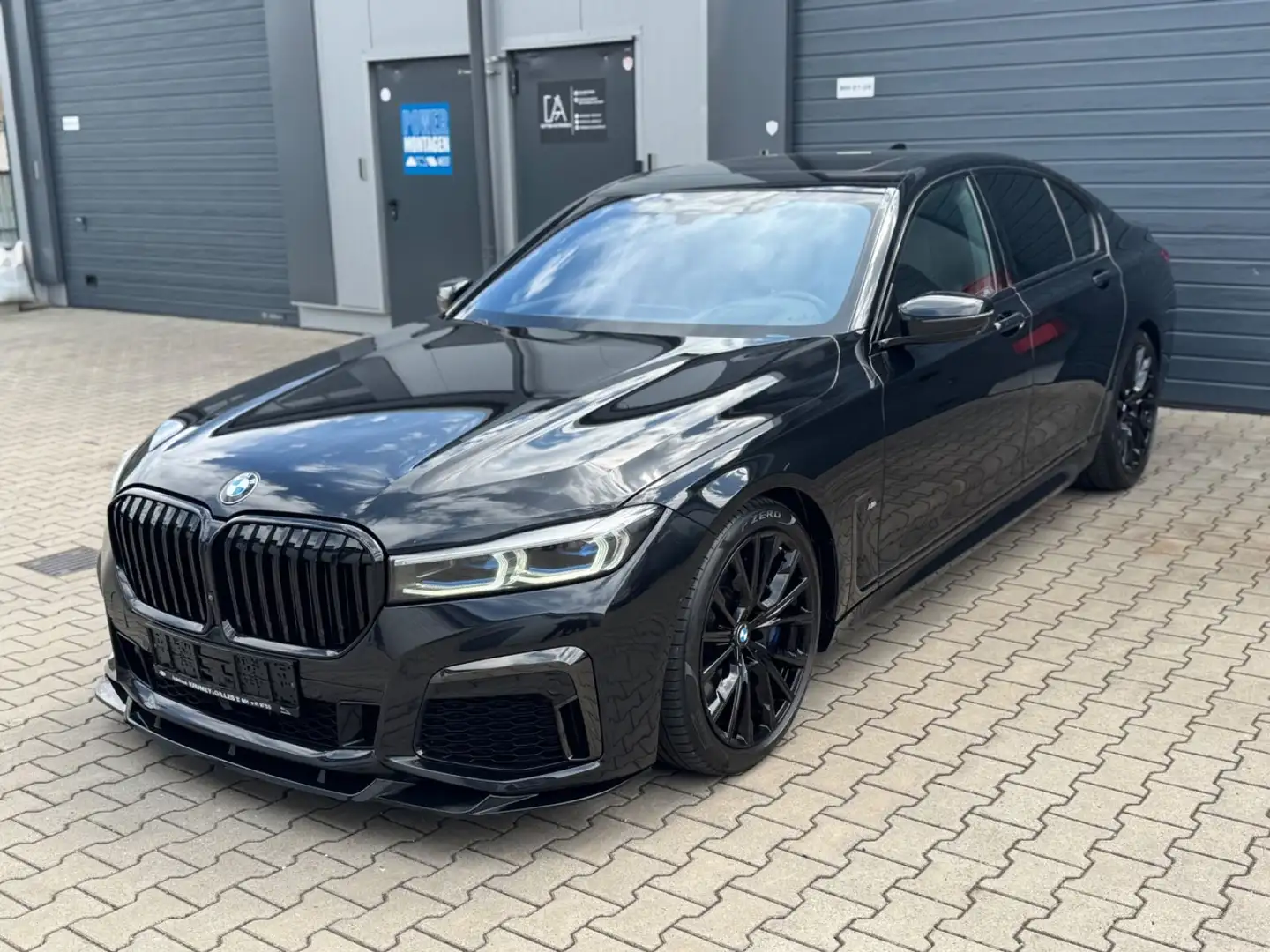 BMW 750 Baureihe 7 Lim 750 d xDrive/M-Sportpaket/ Negru - 1