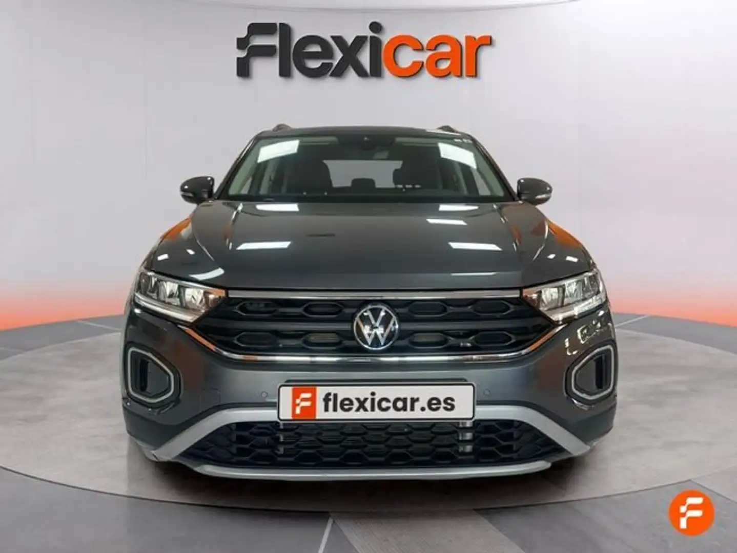 Volkswagen T-Roc 1.5 TSI Life 110KW Gris - 2