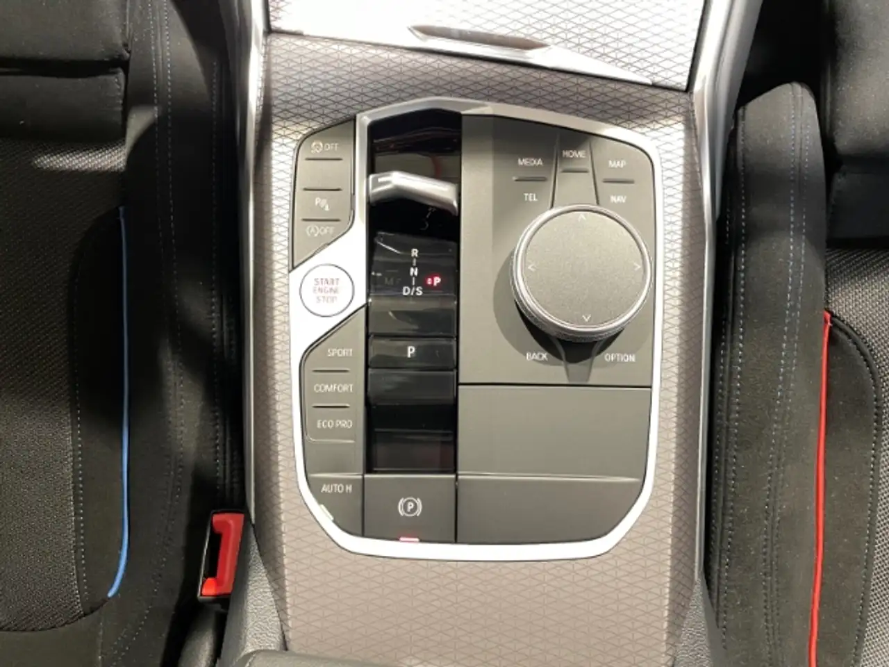 BMW 318 i Touring MSport Automatik LED Navi Pano PDC 14