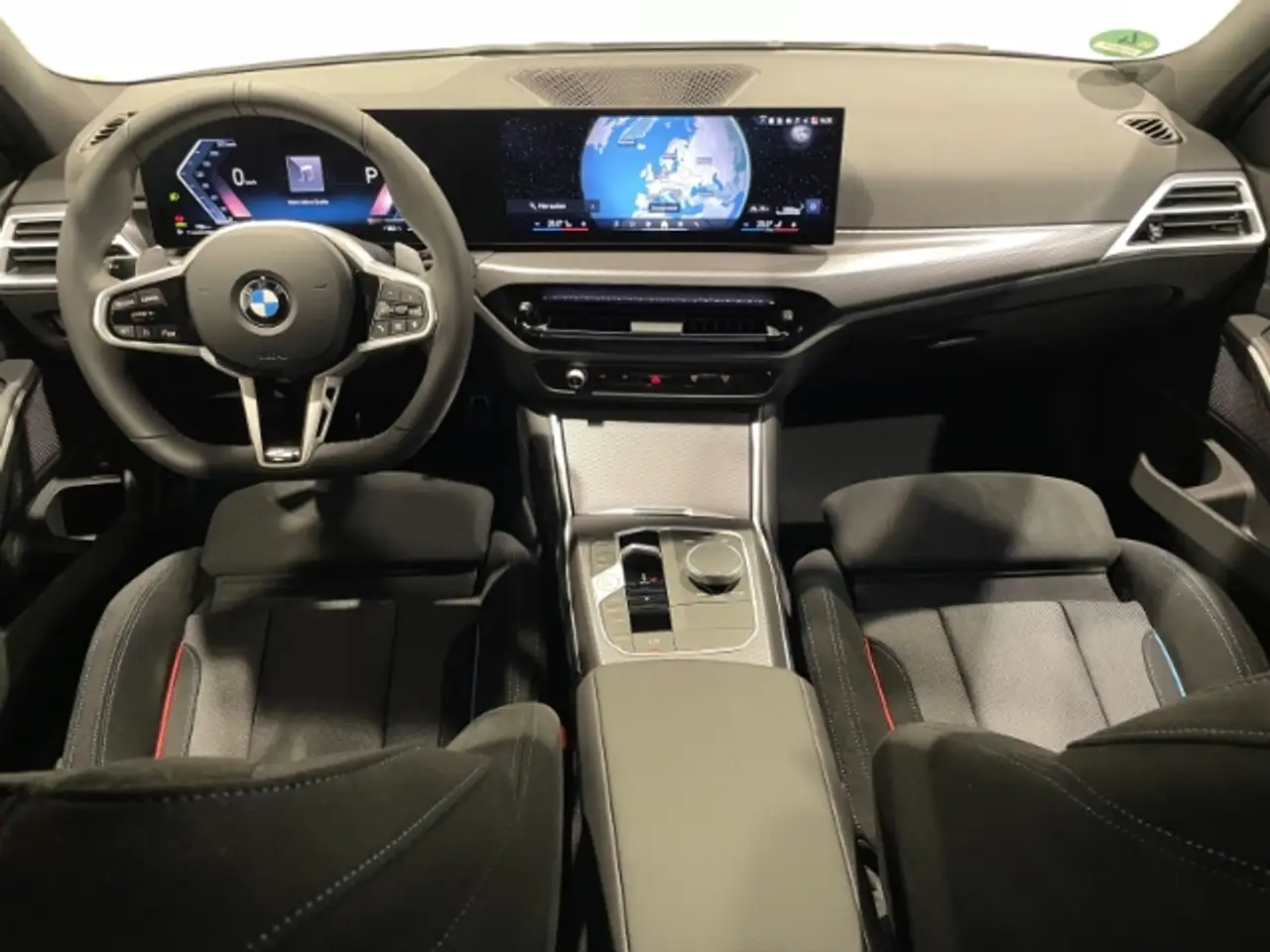 BMW 318 i Touring MSport Automatik LED Navi Pano PDC 10