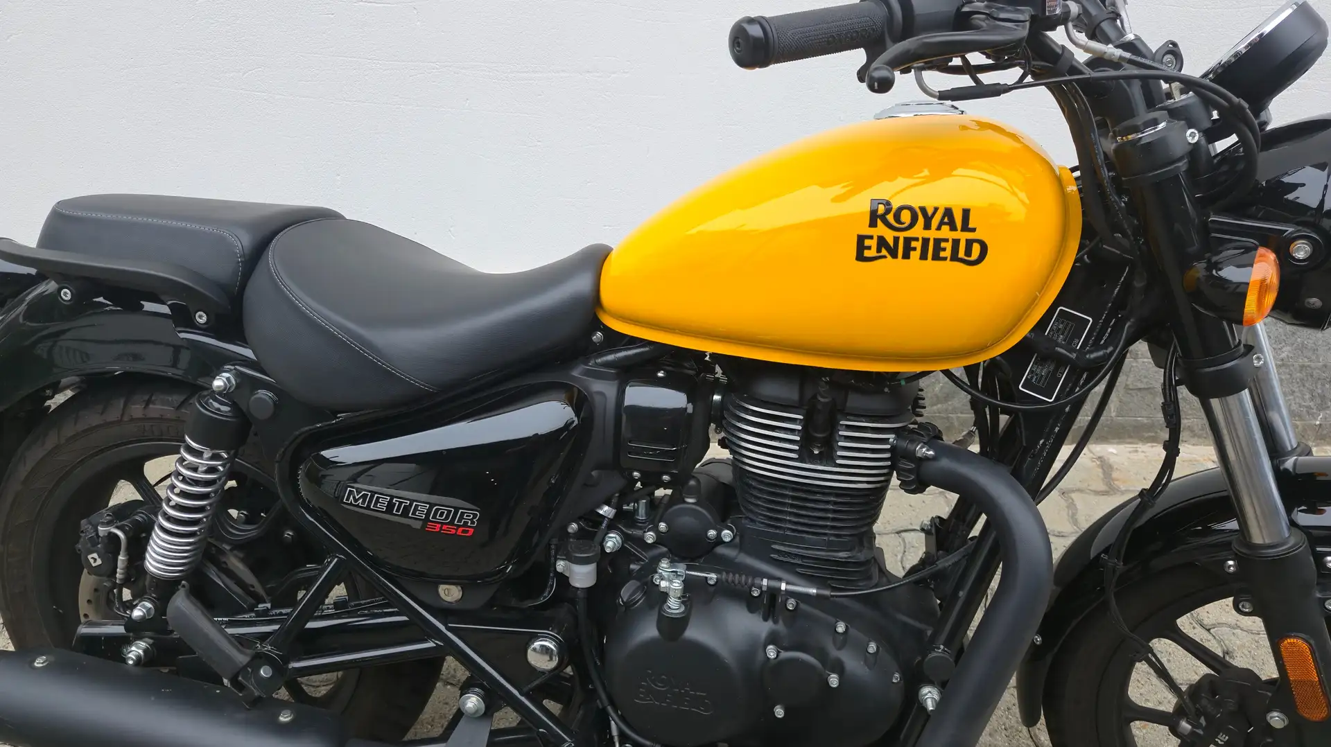 Royal Enfield Meteor 350 EURO 5 ABS Giallo - 2