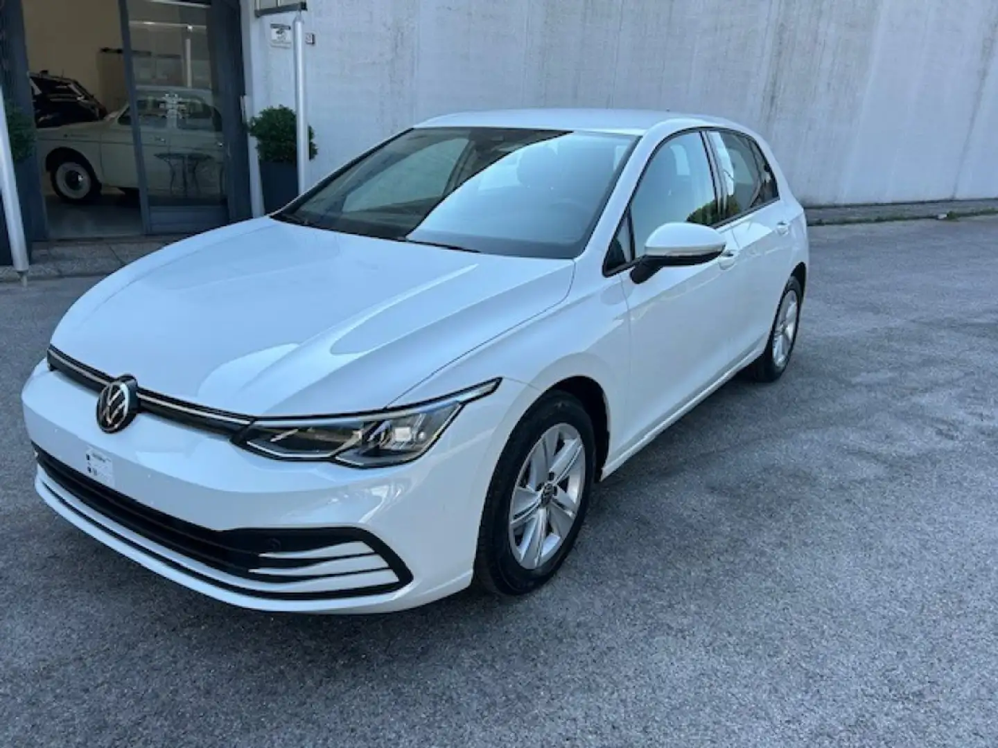 Volkswagen Golf 1.5 TGI DSG Life Bianco - 1