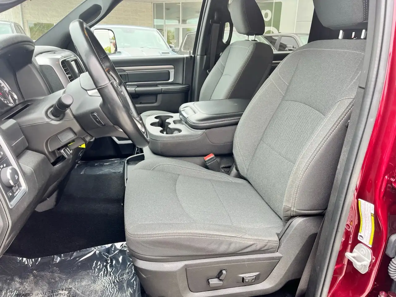 RAM 1500 снимка RAM 1500