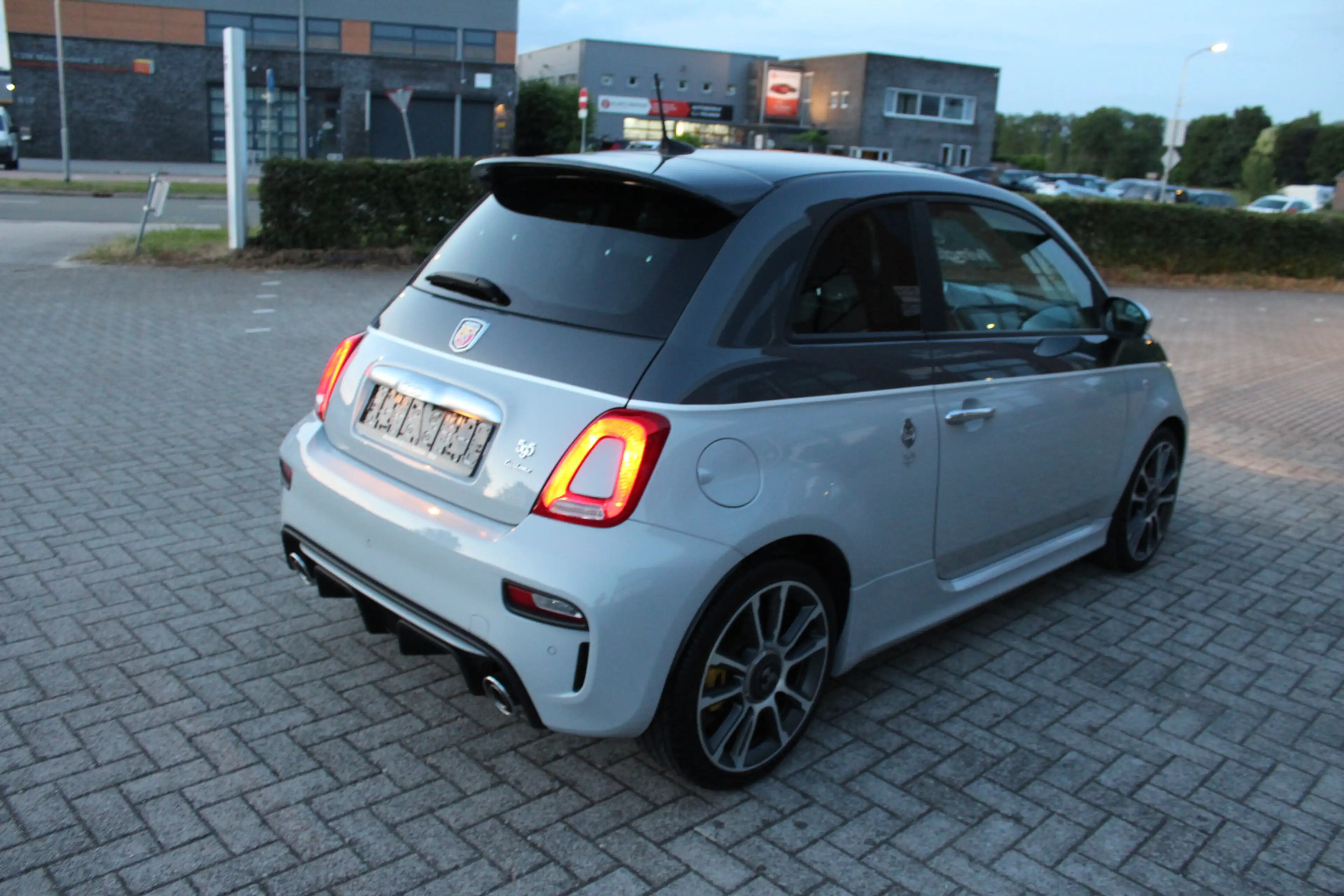 Fiat 500 Abarth 1.4 T-Jet 595 Turismo 70th Anniversary Clima-Navi- — photo 5