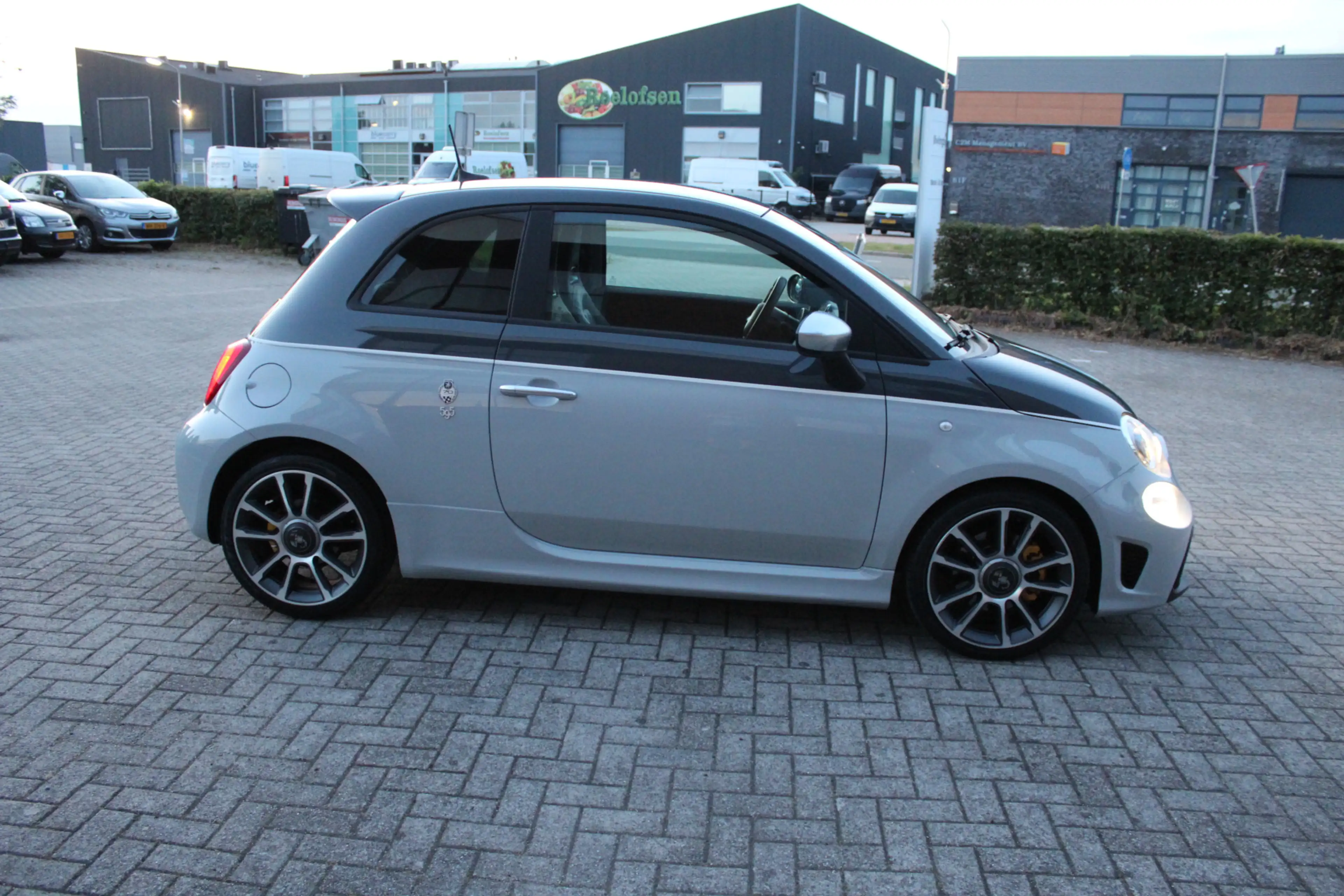 Fiat 500 Abarth 1.4 T-Jet 595 Turismo 70th Anniversary Clima-Navi- — photo 6