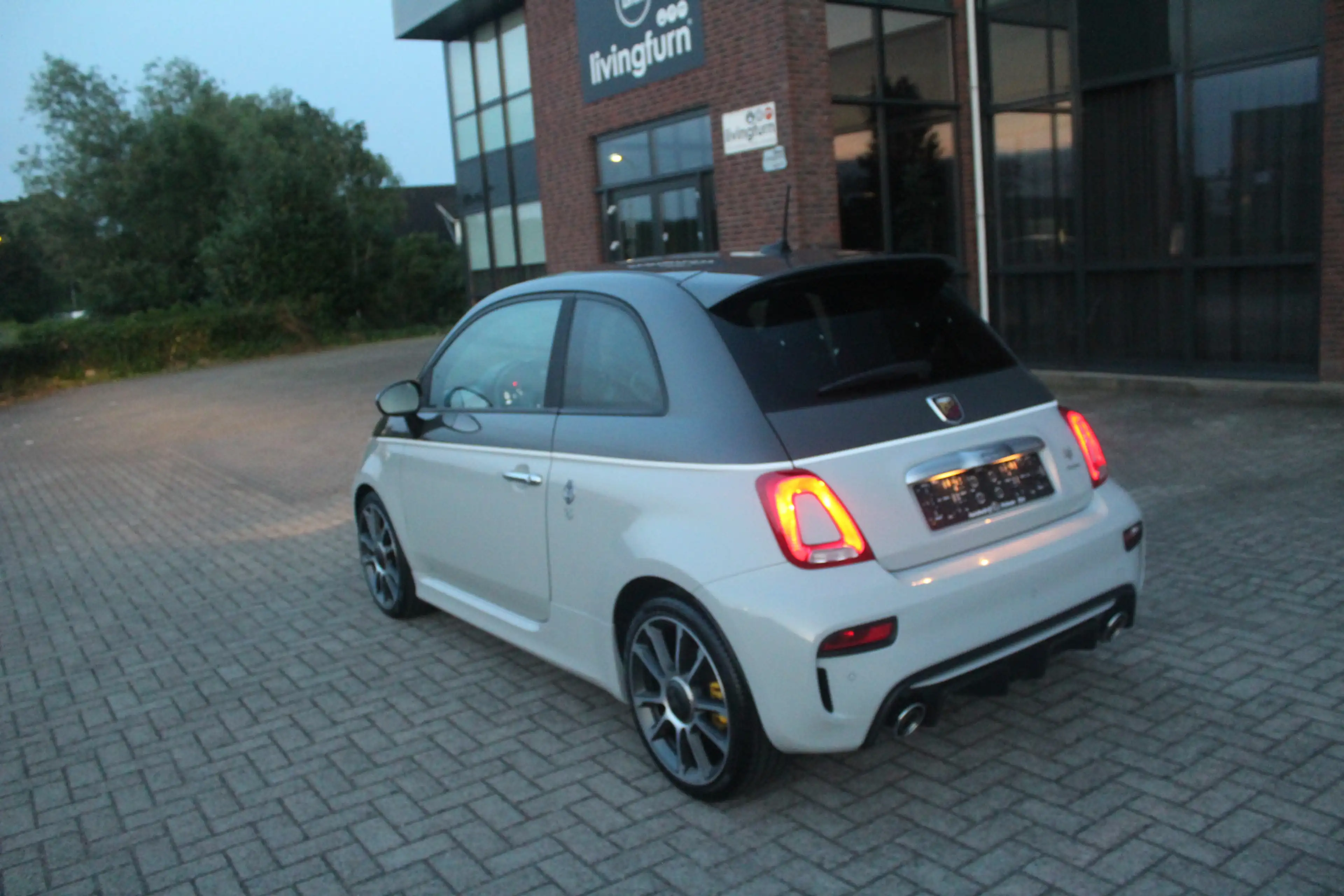 Fiat 500 Abarth 1.4 T-Jet 595 Turismo 70th Anniversary Clima-Navi- — photo 3