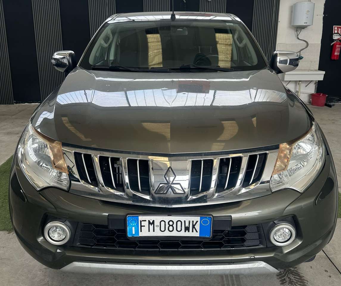 Mitsubishi L200 d.cab 2.4d Inform 4wd 154cv N1 E6