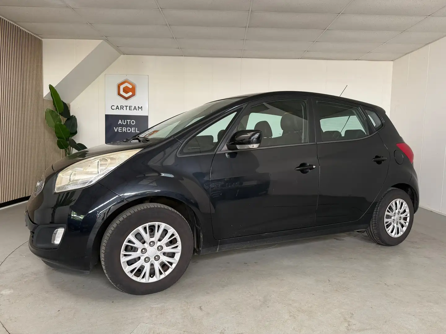Kia Venga 1.4 CVVT X-ecutive Airco, Trekhaak, achteruirij se Schwarz - 1
