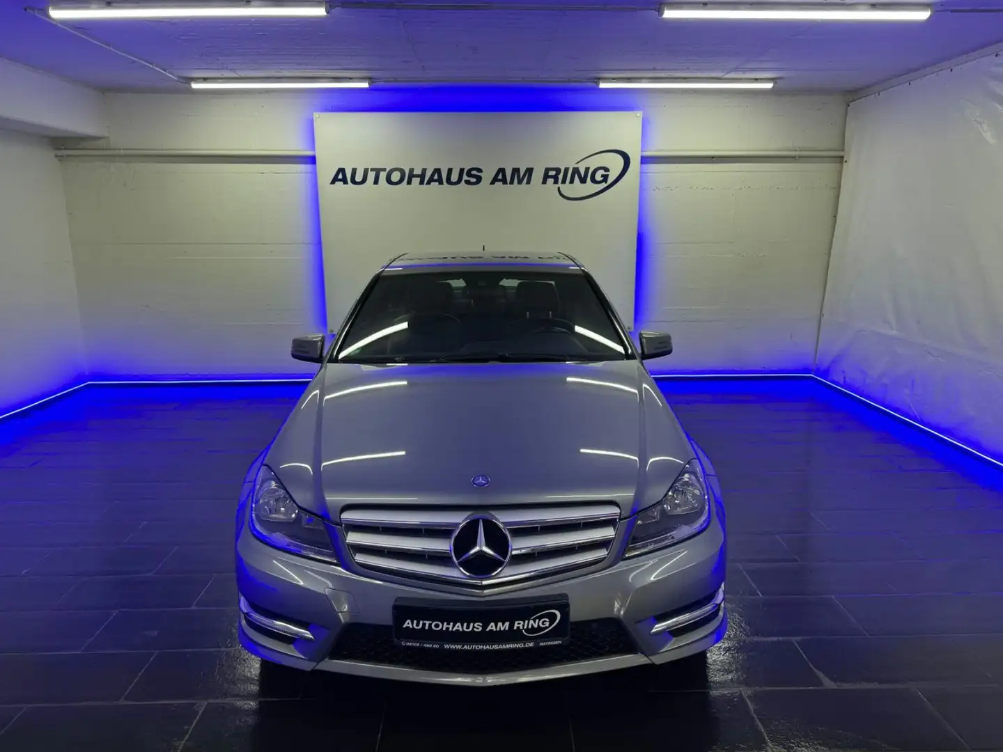 Mercedes-Benz C 180 CGI Blue Avantgarde AMG STANDHZ NAVI LEDER Silber - 1