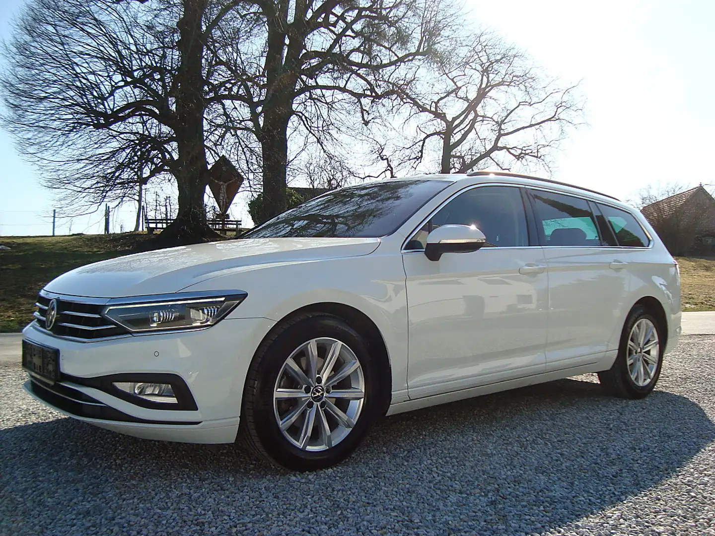 Volkswagen Passat Variant 4-Motion DSG 200PS IQ-MATRIX TOP !! Weiß - 2