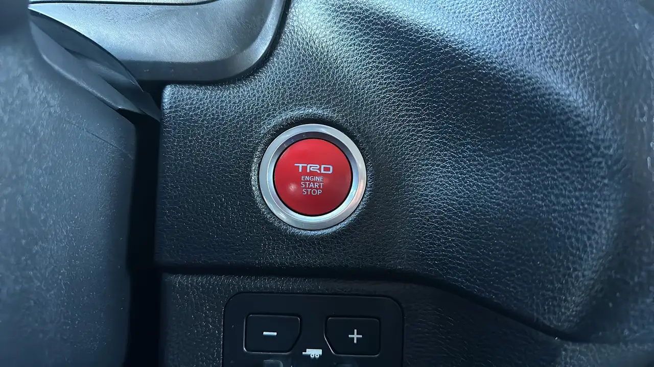 Toyota Tundra снимка Toyota Tundra