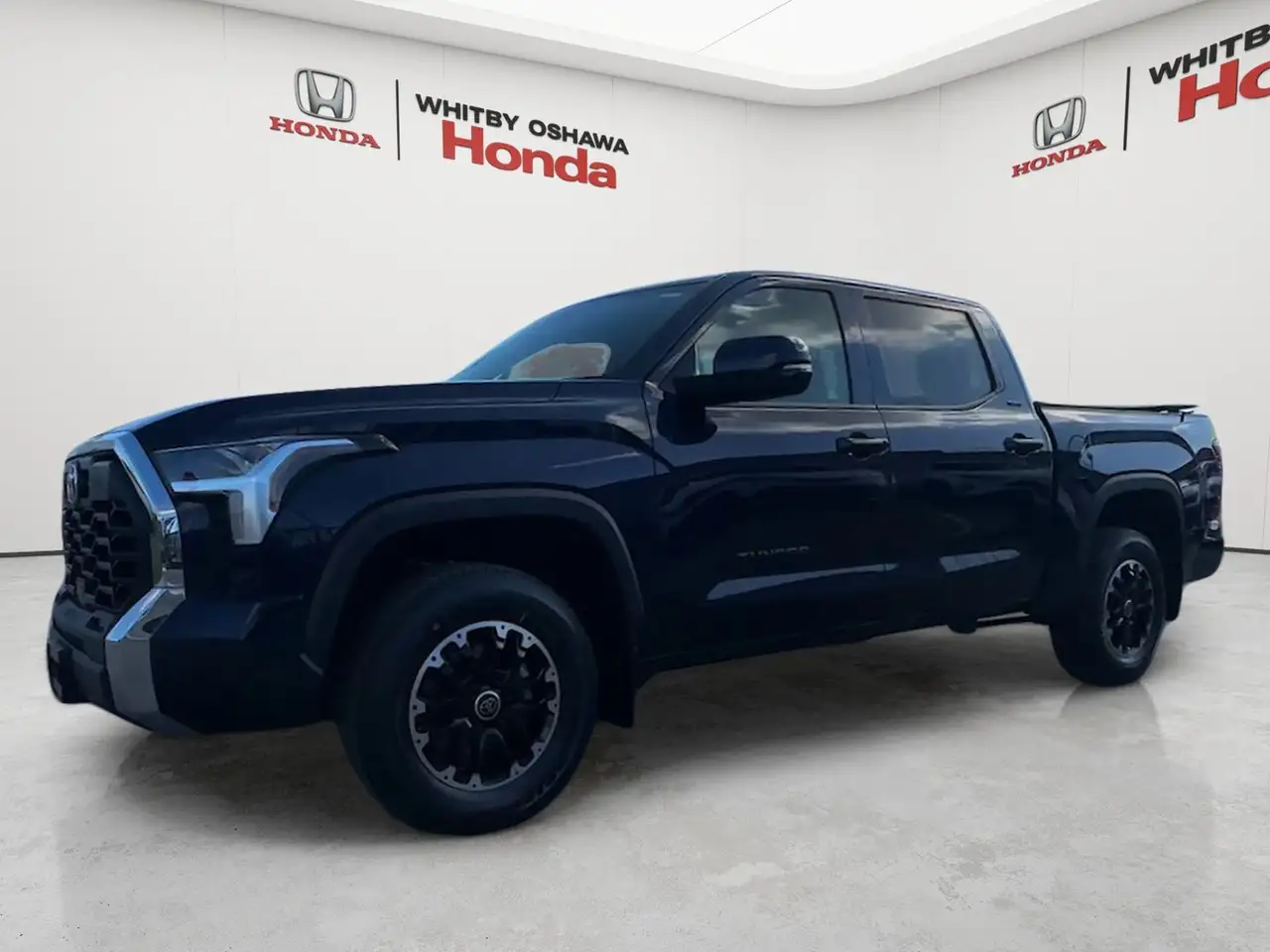 Toyota Tundra снимка Toyota Tundra