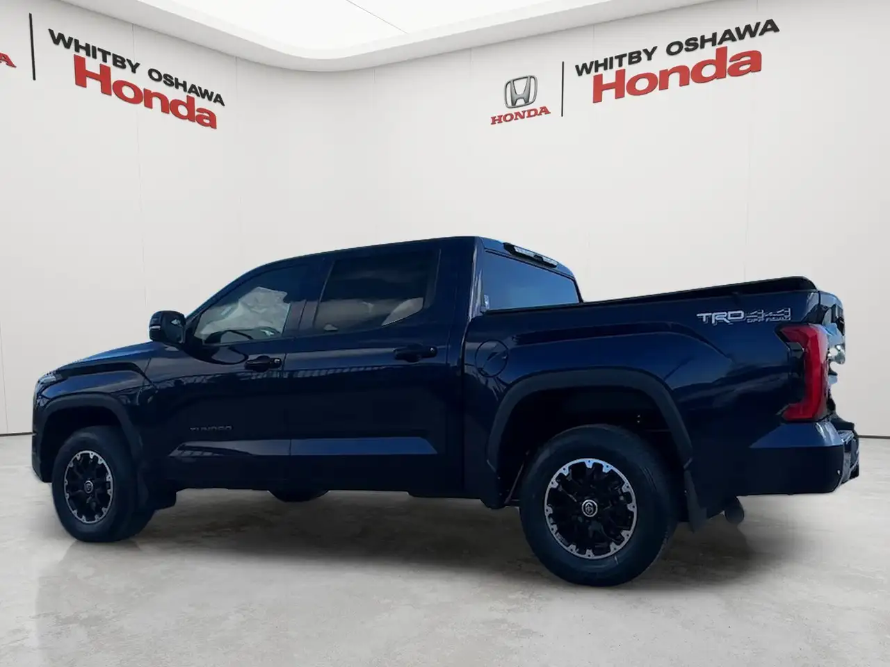 Toyota Tundra снимка Toyota Tundra