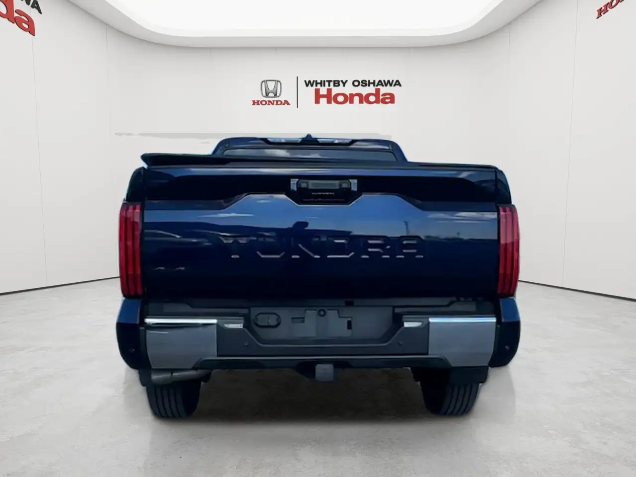 Toyota Tundra снимка Toyota Tundra