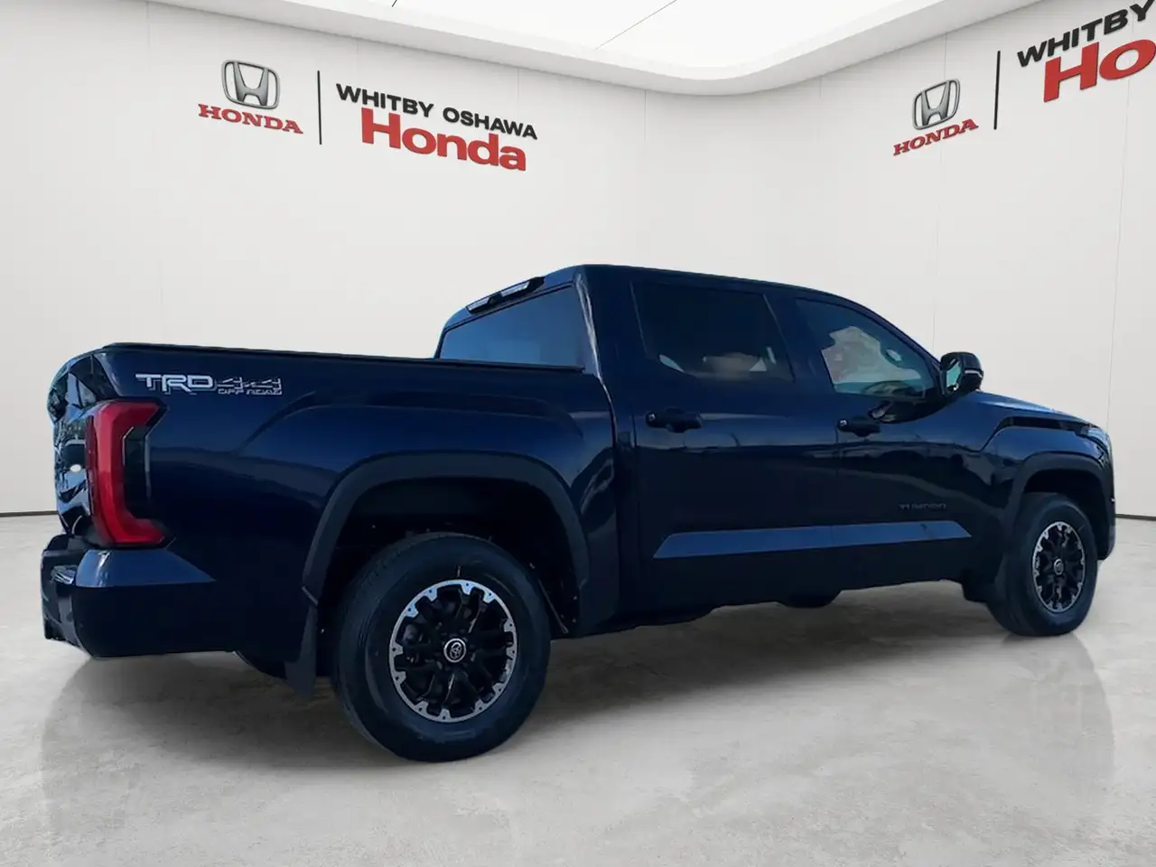 Toyota Tundra снимка Toyota Tundra