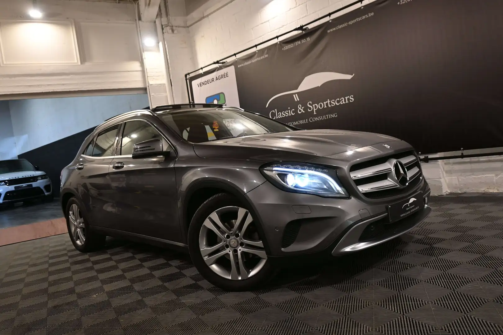 Mercedes-Benz GLA 220 GLA 220 d 4-Matic / TOIT PANO / CAMERA / XENON Gris - 2