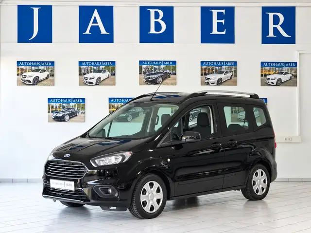 Ford Tourneo Courier 1.HD SHZ AHK