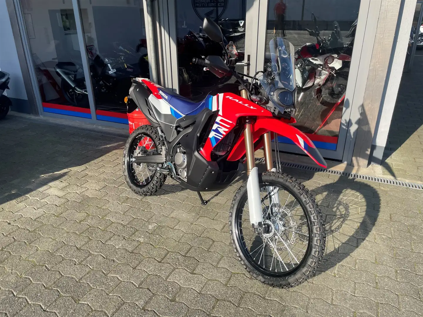 Honda Neufahrzeug / Modell 2025 Rot - 2