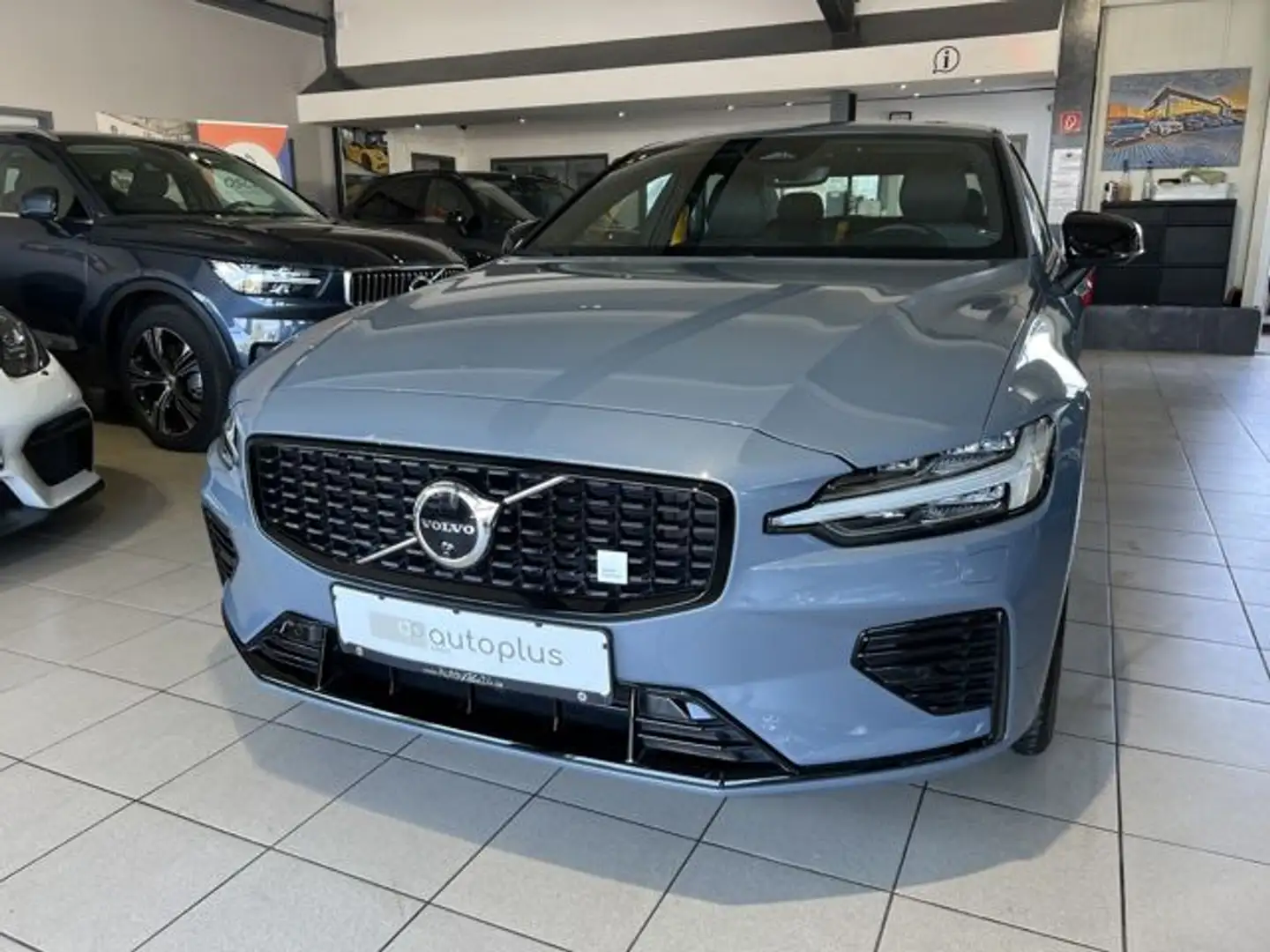 Volvo S60 T8 Polestar Engineered Recharge AWD B&W 360° Gri - 2