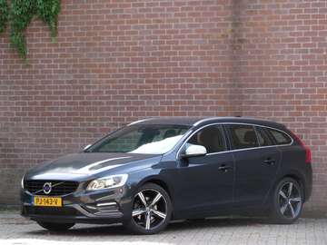 1.5 T3 R-design Xenon / Regensensor / Bluetooth /