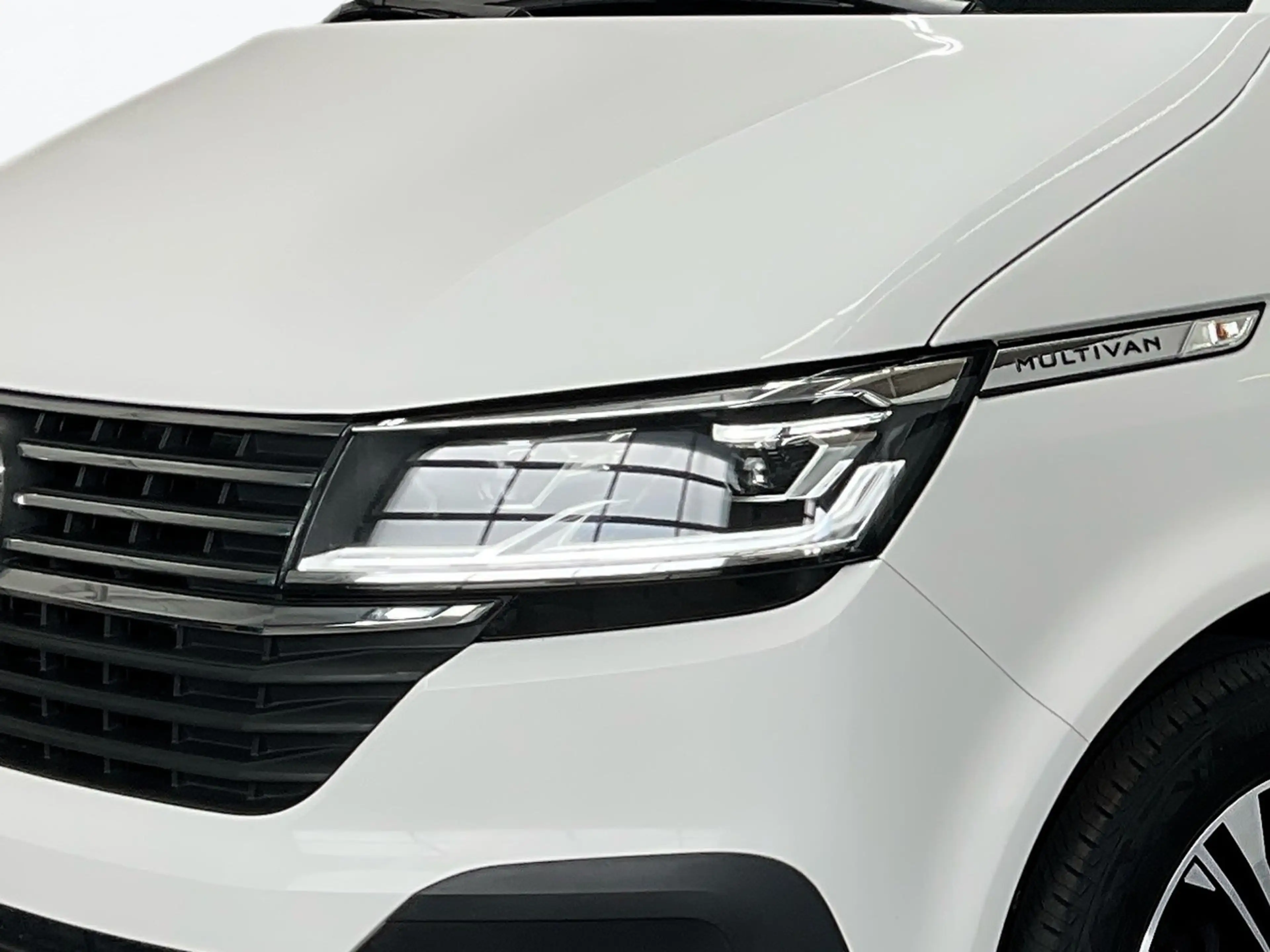 Volkswagen T6.1 Multivan HIGHLINE 2.0TDI 204PS DSG 4M ACC.AHK.KAMERA.NAVI+V — photo 6