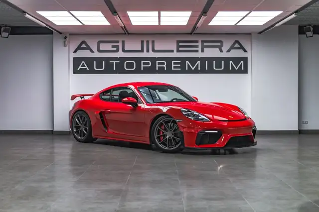 Porsche Cayman GT4