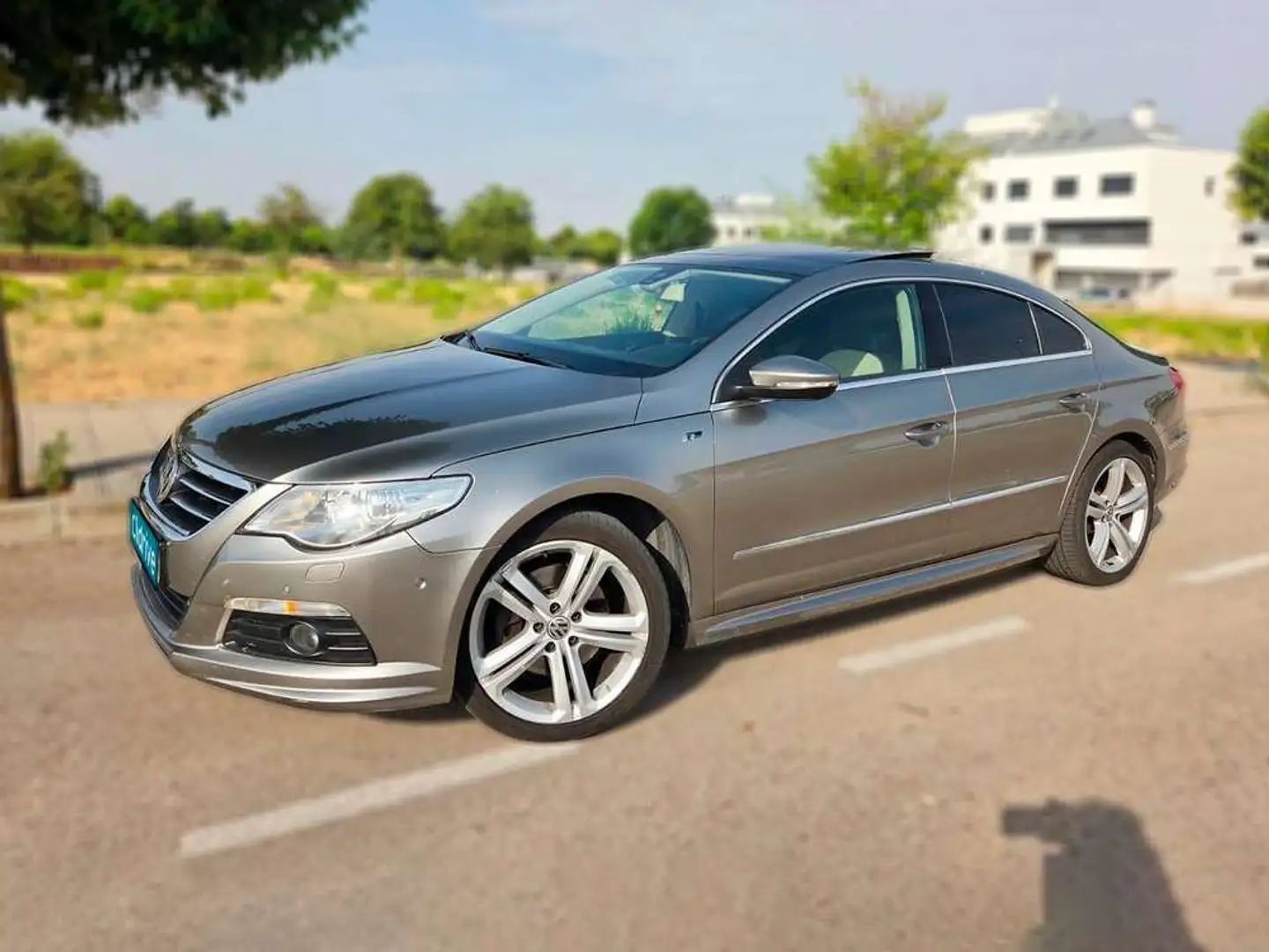 Volkswagen CC 2.0 TDI 140cv BlueMotion Technology Gris - 2