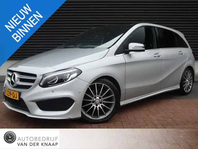 Mercedes-Benz B 180 AMG Night Edition Plus | Clima | Cruise | Multimed