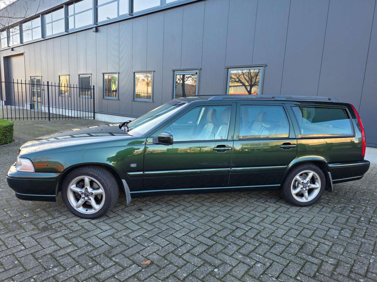 Volvo V70 afbeelding 3