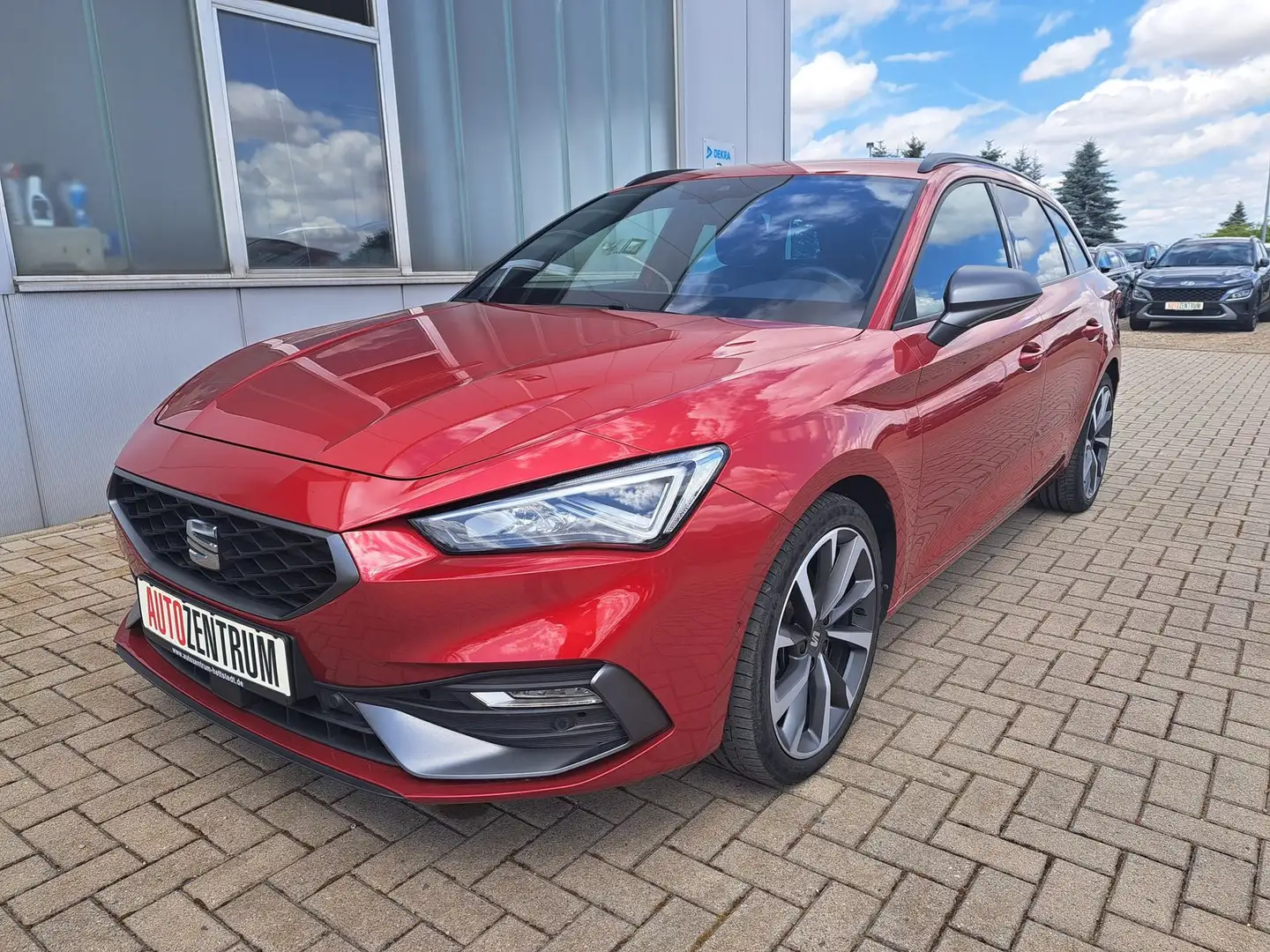 SEAT Leon FR ST eTSI LED NAVI PARK-ASSISTENT Rot - 1