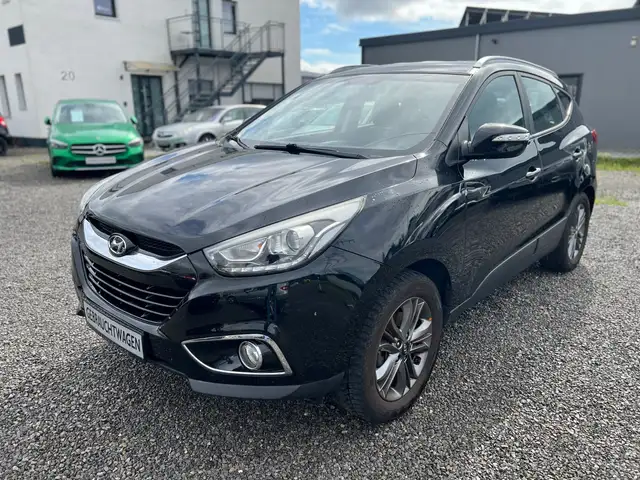 Hyundai iX35 1.6 2WD Klimatronic Einparkhilfe Sitzheizung AHK